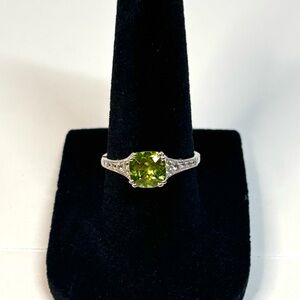 Rhodium-plated, sterling silver ring w peridot gemstone & white sapphires